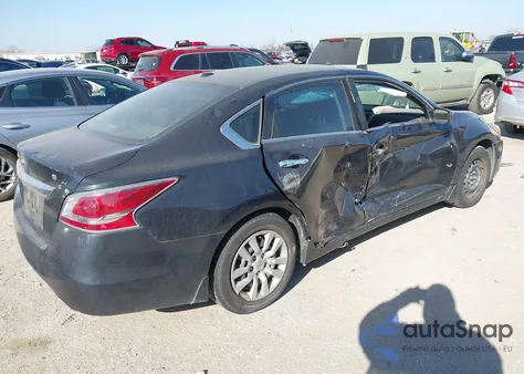 2015 Nissan Altima 2.5 S z USA, uszkodzony, nr VIN 1N4AL3AP5FN396128
